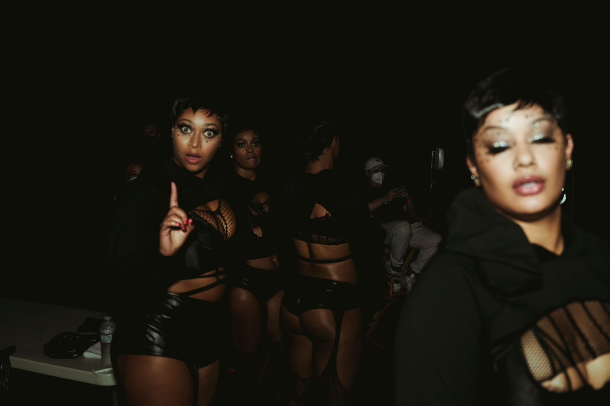 theestallion's tweet photo. Ima hot ebony they gone click it if it’s me 😛🖤 https://t.co/6Io9Yp9jIp