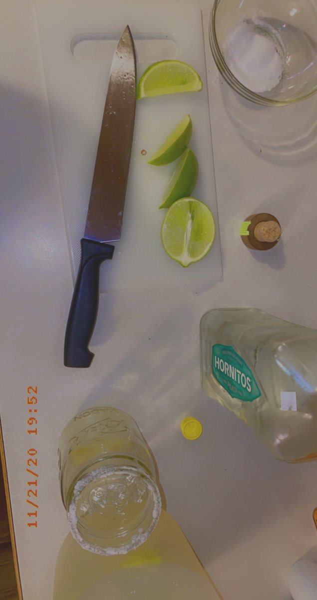 YepitsReagan's tweet image. Okay guys what’s the average amount of tequila? I filled one glass bottle of @HubertsLemonade for three bottles of lemonade. #imnotaverage #hubertslemonade #cheers #margarita