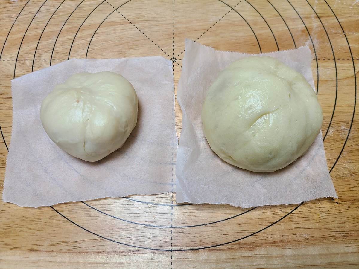 星薙 本日の朝食はパンではなく肉まんです 具材は豚挽き肉と玉ねぎ 味付けは味覇 やはり成形が難しいですね 蒸す前からあまりなかったですが蒸した後は上部のしわが見事になくなりました 0 まぁ肝心なのは味 例えるなら551の豚まんのような 星薙 本日の朝食はパンではなく肉まんです 具材は豚挽き肉と玉ねぎ 味付けは味覇 やはり成形が難しいですね 蒸す前からあまりなかったですが蒸した後は上部のしわが見事になくなりました 0 まぁ肝心なのは味 例えるなら551の豚まんのような