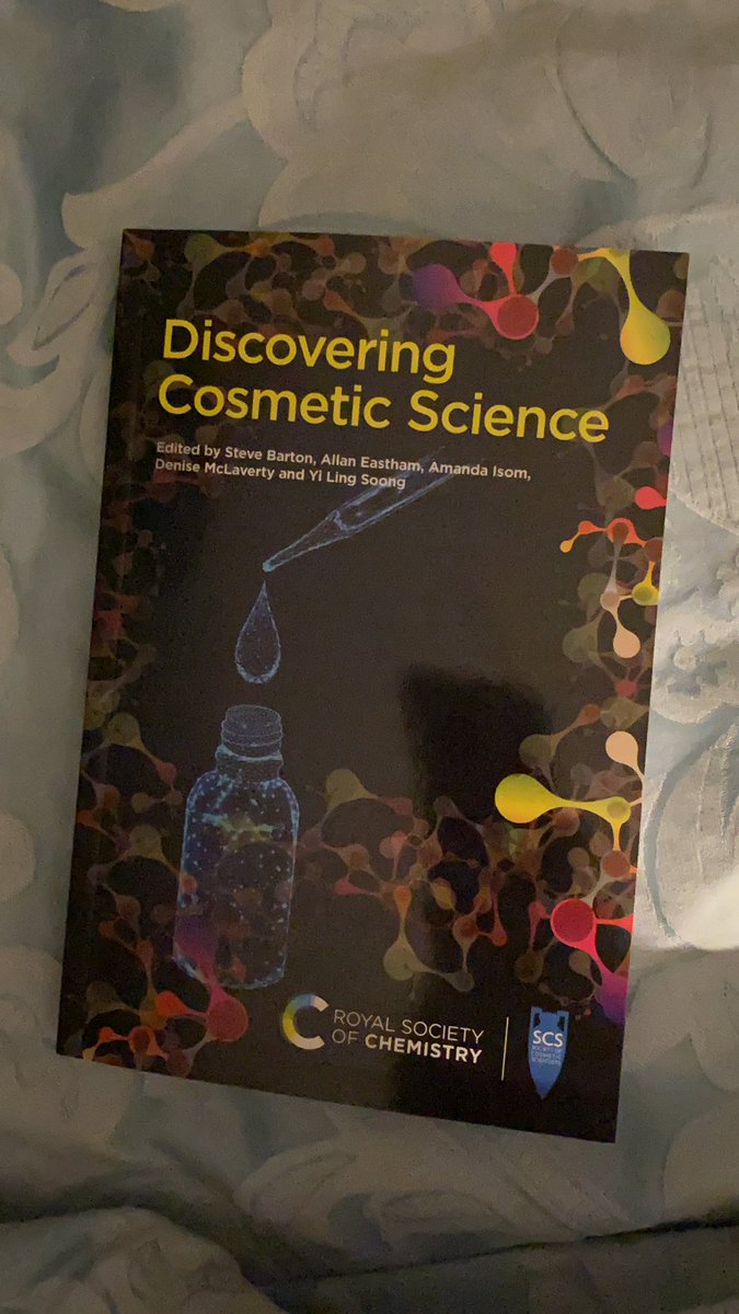 Rebecca_Stott's tweet photo. I’ve been eyeing up the @SCS_Society diploma in Cosmetic Science since August, I just find it so interesting it’s a career path I’d love to pursue. Purchased this book last week and I can’t put it down. I’m obsessed with learning. https://t.co/KjkwTOxMr2