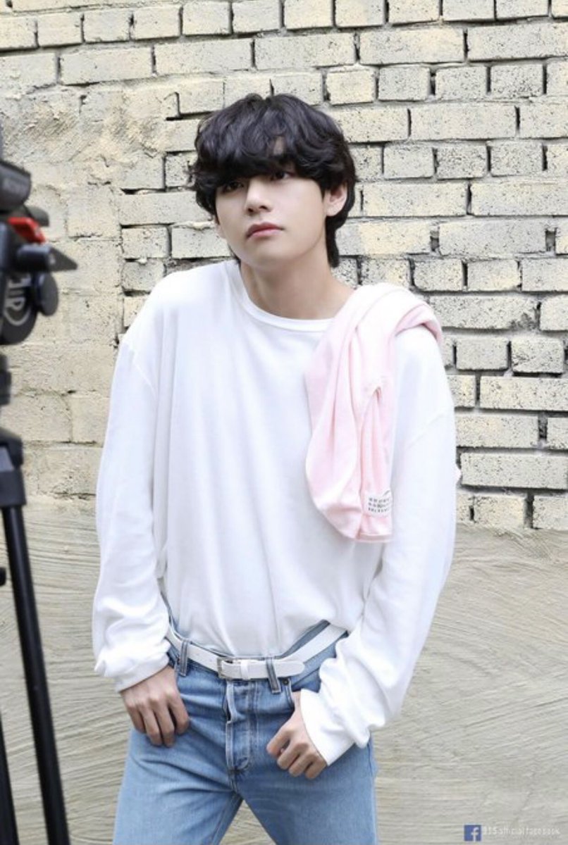 SaraKurdisharmy's tweet photo. 당신은 나의 첫사랑, 당신은 나의 것

You are my first love, you are my love
@bts_bighit @BTS_twt @BigHitEnt 
-
-
[#taehyung #LifeGoesOn #v #rahima 
#weloveyoutaehyung #kurdisharmy
#BTS_BE #bts #army #taetae] https://t.co/ybsCCs8lDr
