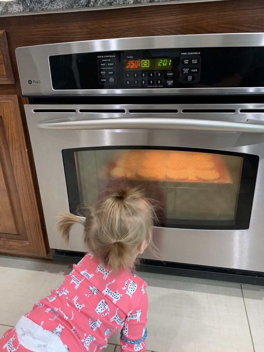 aharris4chelan's tweet image. Making some celebratory cookies for Uncle JoJo! Goooooo GoGo!! #soproud #gonets