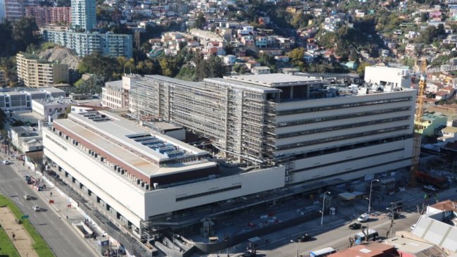 Viña del Mar: Minsal confirma brote de Covid-19 en Hospital Gustavo Fricke #CooperativaEnCasa #CooperativaRegiones bit.ly/3nMw2io