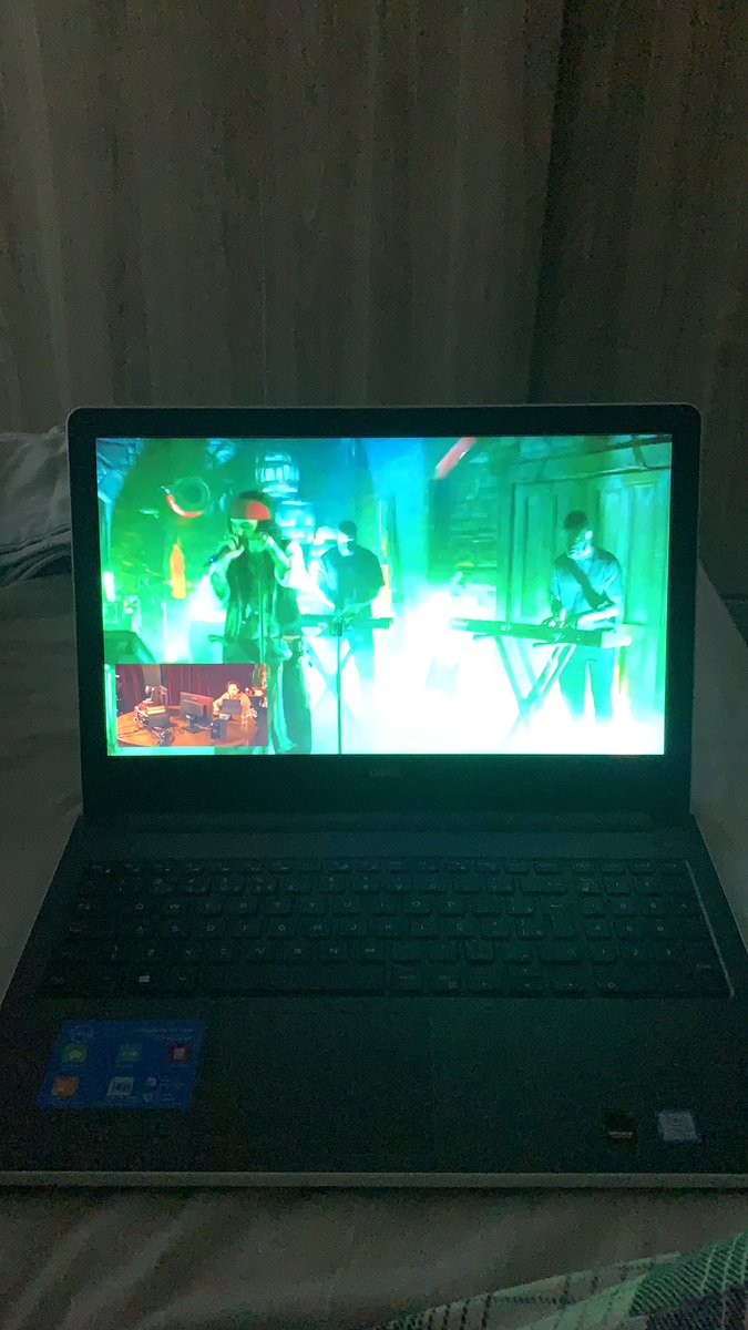 jdnaive's tweet image. Me and my dad just chilling #TheLPShowAct3 #LPShowact3