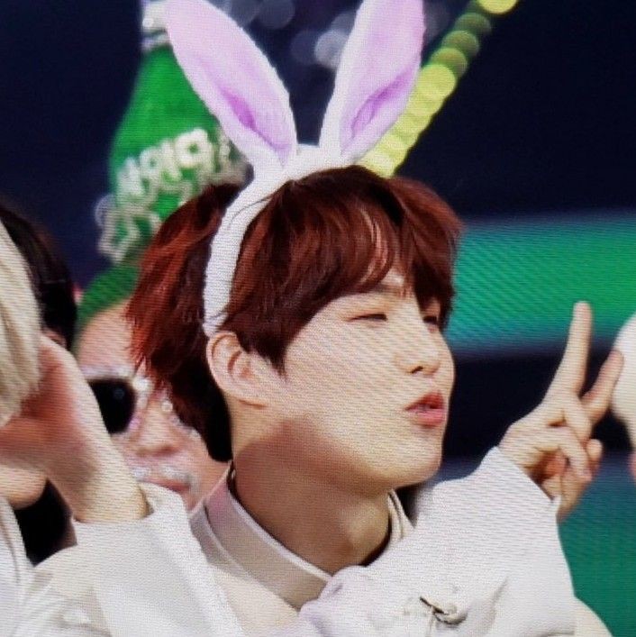ot7daily's tweet photo. bunny yoon https://t.co/oa4LZyu61J