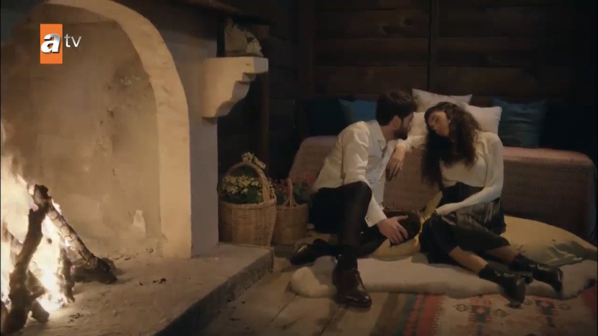 he’s so careful not to wake her up I’M SOFT  #Hercai  #ReyMir