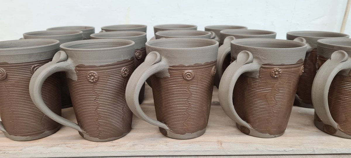 Blimey, handles take so much longer to put on than you think!! 
These Mishima cups are one of my best sellers, but I'm out of them, so a bit of restocking

#mishima #mug #cups #contemporaryceramics #potsforfood #slipinlay #stoneware #pottery  #studiopotteryuk #buylocal