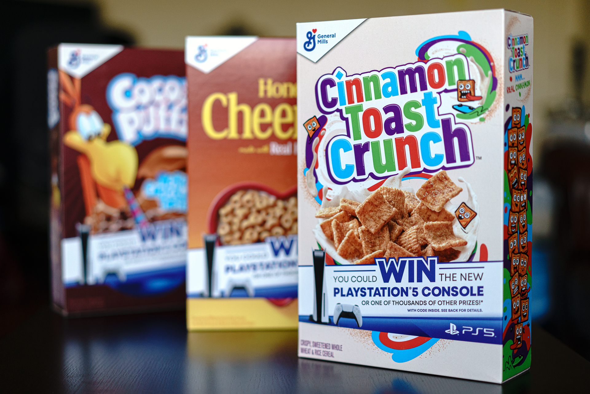 けん玉 Higgs X Cereal - CELEBRATIONS G Higgs X Cereal Mystery 2 Pack – CerealKendama