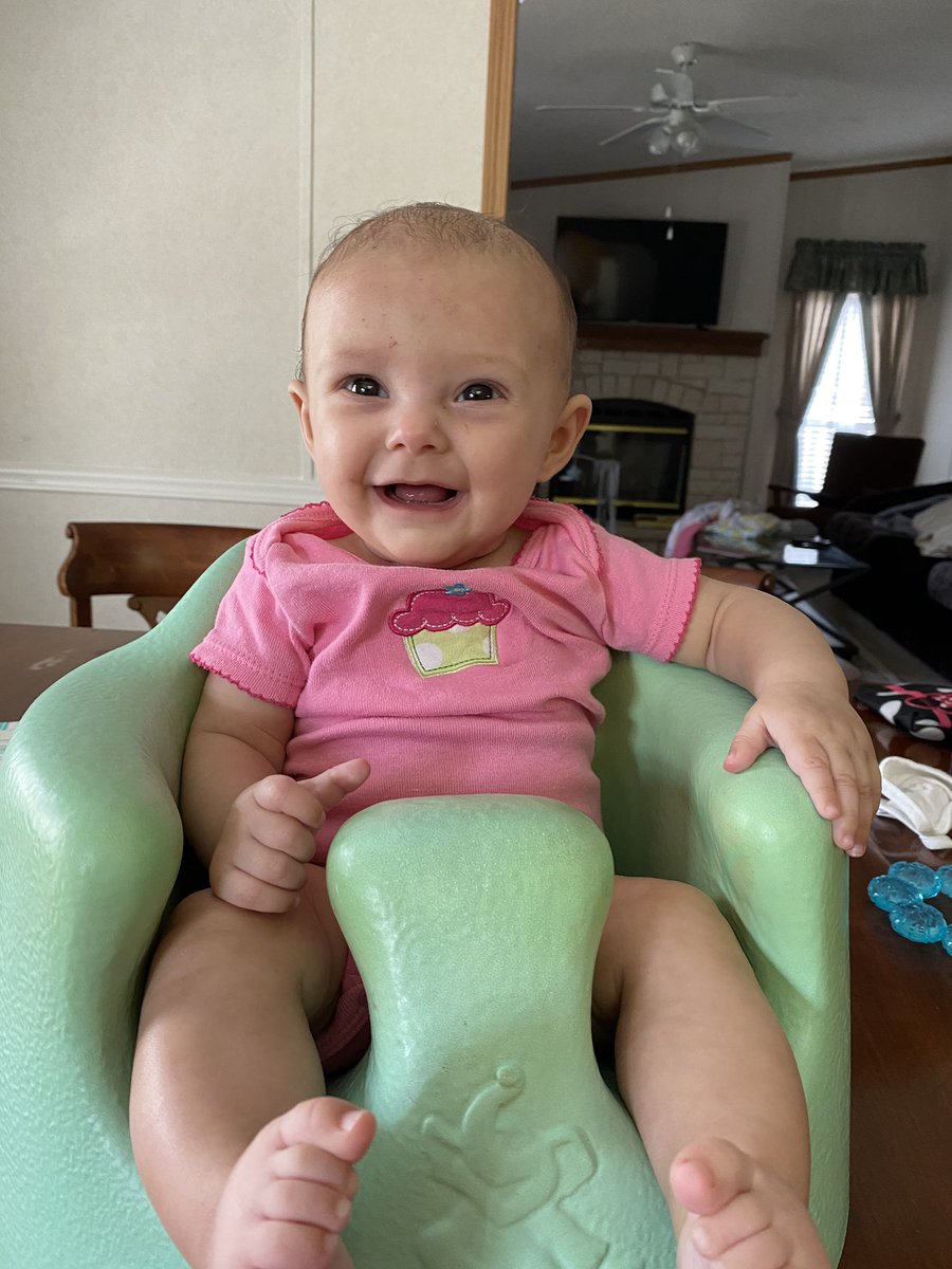 wow... just wow. this smile melts my heart 🥺