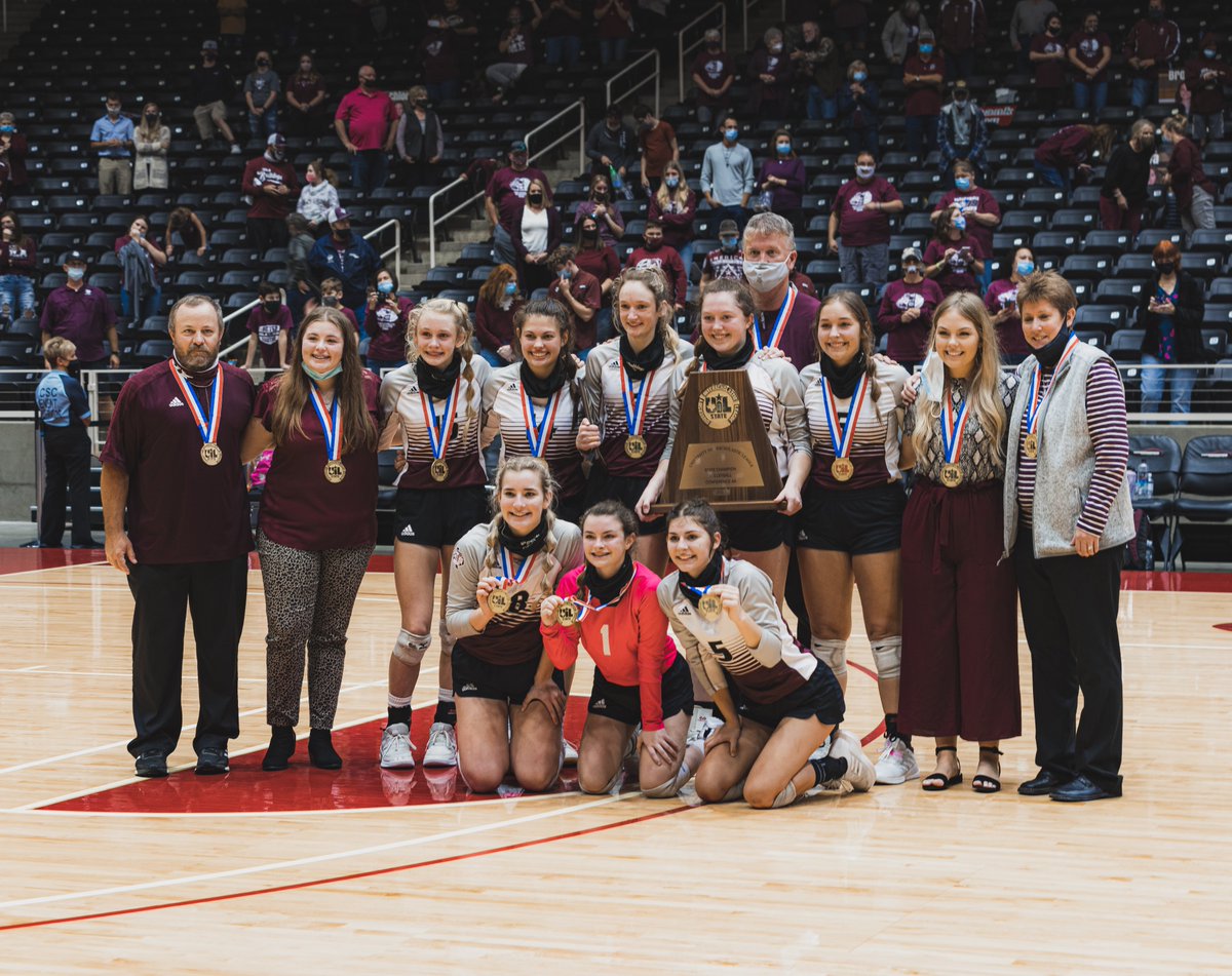 uiltexas's tweet photo. Congratulations to @IOLAVOLLEYBALL on their 3rd #UILState Volleyball Championship! Cadence Hoyle of Iola named Championship Match MVP with 26 kills &amp; 10 digs. https://t.co/e9AoJLYcp3