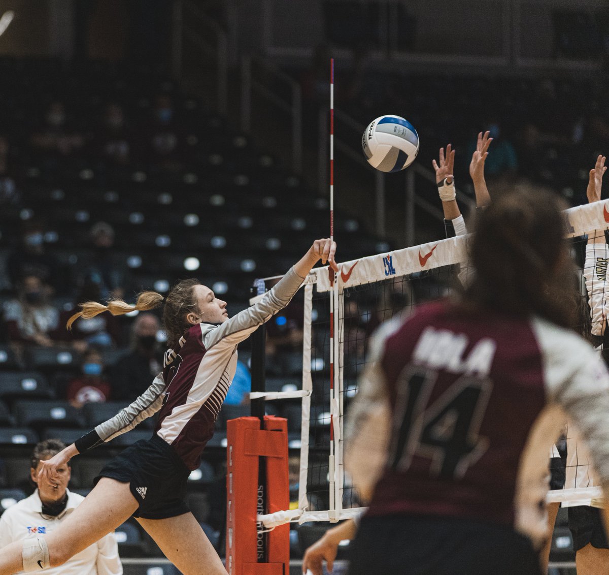 uiltexas's tweet photo. Congratulations to @IOLAVOLLEYBALL on their 3rd #UILState Volleyball Championship! Cadence Hoyle of Iola named Championship Match MVP with 26 kills &amp; 10 digs. https://t.co/e9AoJLYcp3