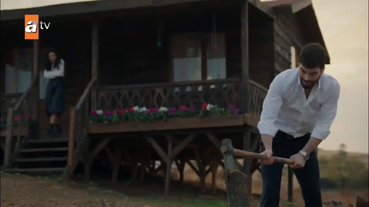 i guess miran is officially part of the dizi men club now that he’s chopped some wood. an achievement in his career  #Hercai  #ReyMir