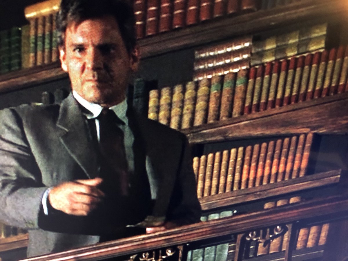 souptuesday's tweet photo. I love the obviously fake bookshelves behind Indy in #TheLastCrusade https://t.co/1OiIMuWs0y