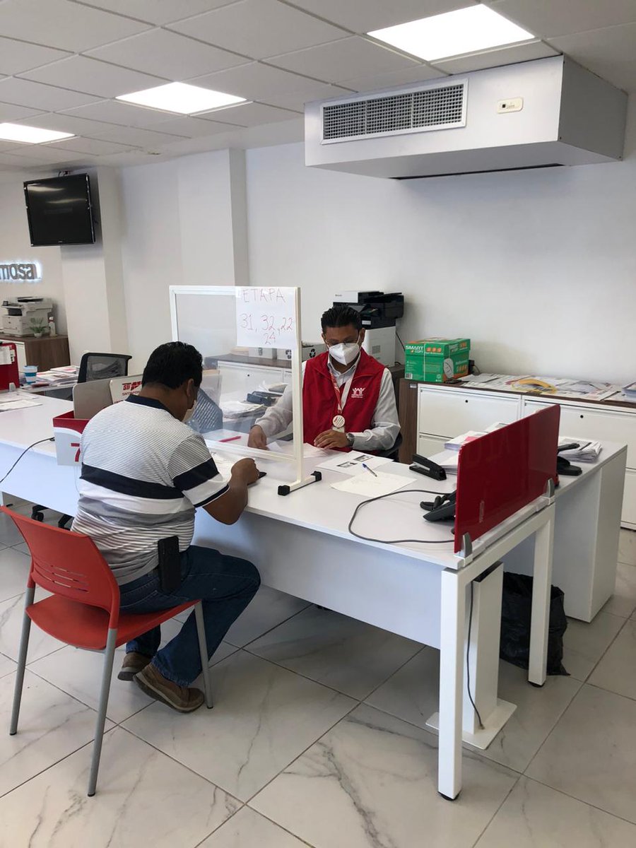 carlosmartinezv's tweet photo. Hoy, en la oficina de Infonavit en Villahermosa, Tabasco, se entregaron órdenes de pago del seguro de daños parciales a la vivienda a nuestros acreditados. Les recordamos a los afectados que hagan su reclamación al 800-008-3900 para iniciar el proceso. https://t.co/JvTvWJUeuh