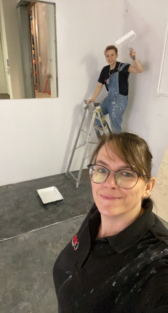 shazcornish's tweet photo. Using the best paint around for this office build.. @HanfordandGreen no strong smells.. #quickdrying #greatcoverage #silky #paintinganddecorating #lowsheen #matt #acrylicsatin ##getthejobdoneright https://t.co/Cmv3HPbvpK
