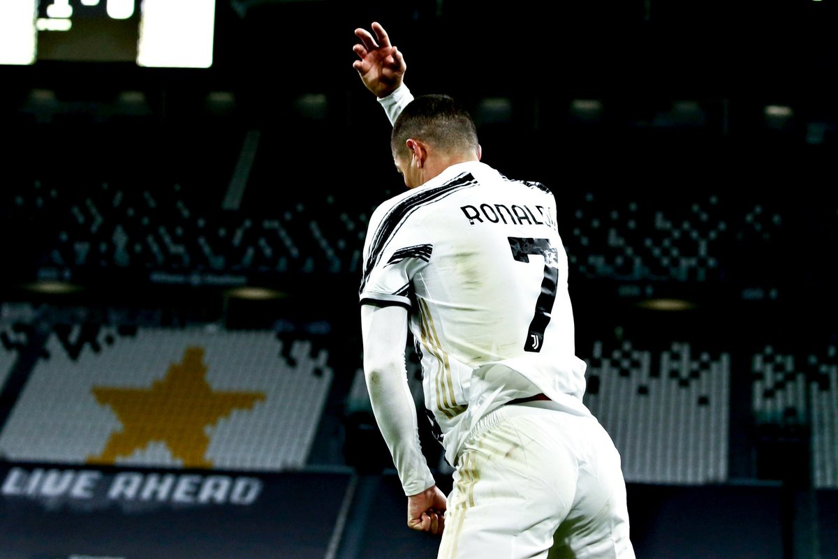 TimelineCR7's tweet photo. Cristiano Ronaldo is only 10 goals away from becoming the player with the MOST OFFICIAL GOALS in football history. https://t.co/ff6WqeCpEL