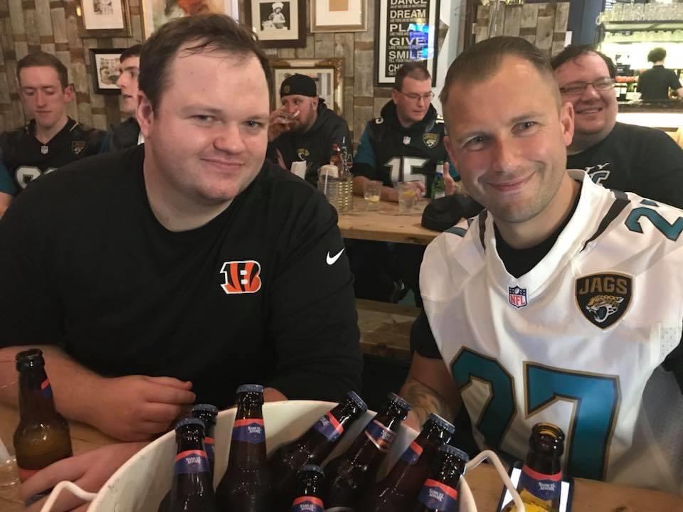 99BenBray1's tweet photo. Still my favourite #Jaguars game! Watched it @batandballldn with @Sammyleigh80 @AJHunt18 &amp; @BCB_UK ! Great game, great win, great night! #PITvsJAX @JaguarsUK @Jaguars #duuuval #DTWD https://t.co/ZanfIV2m2U