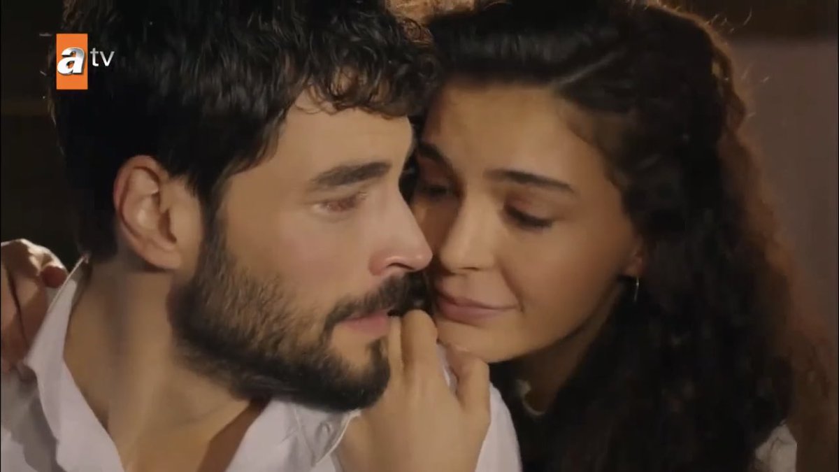 it’s the way she’s ready to drop everything and follow him wherever he wants to go for me  #Hercai  #ReyMir