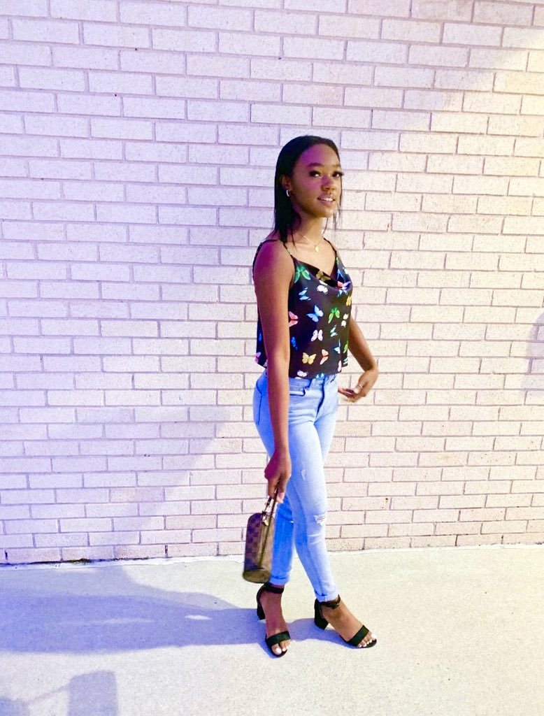 brooklynxny's tweet photo. life of the party🦋 https://t.co/WduvZwguff