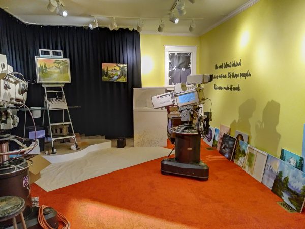 VisitIndiana's tweet photo. The Bob Ross Experience: Muncie Museum Honors a One-of-a-Kind Artist 🎨

Read More: https://t.co/77xEBqaMFT

@Visit_Muncie @BobRossOfficial @Minnetrista https://t.co/9s1R1Wzhuj