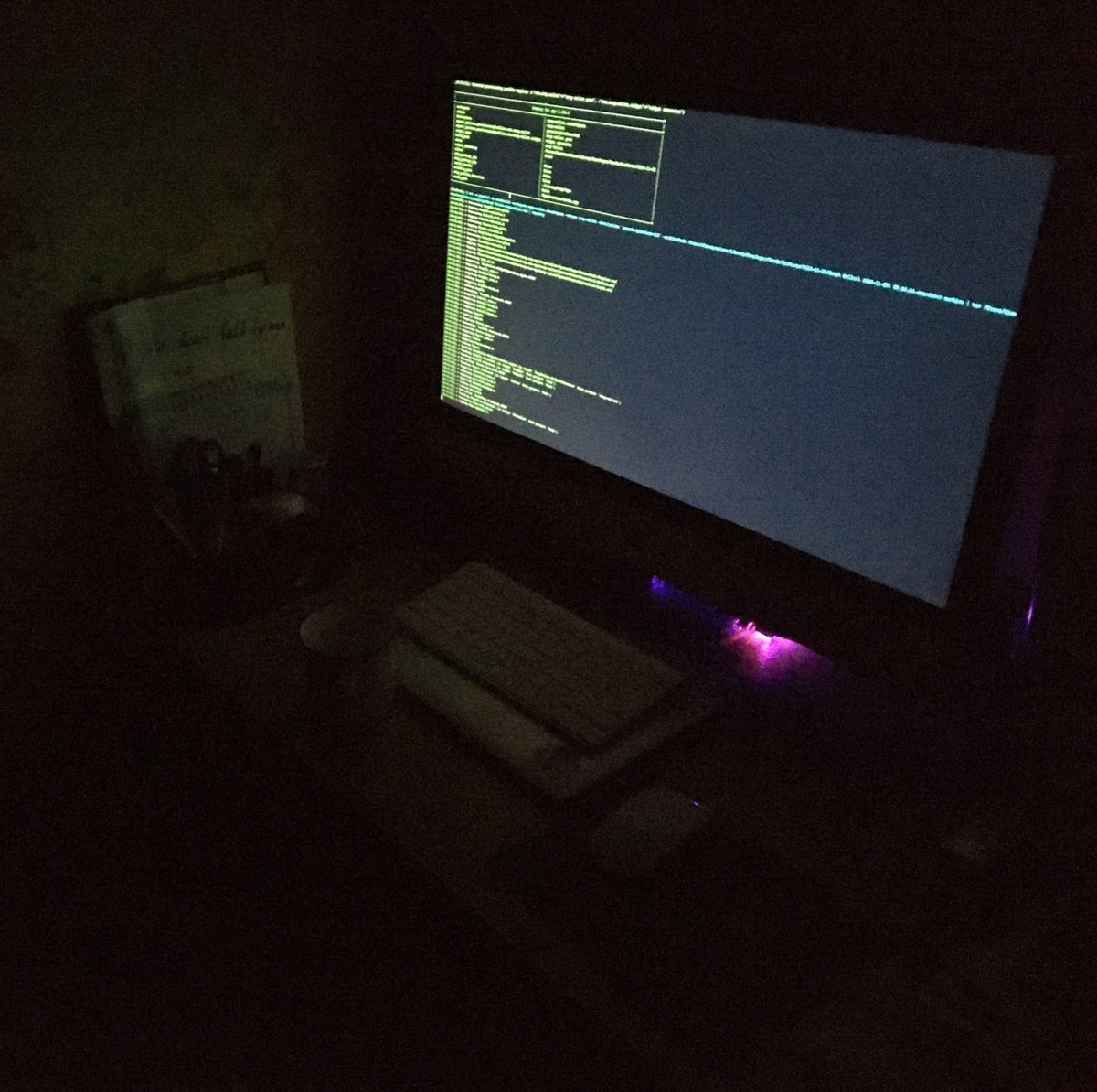 thisdjango's tweet image. I set iTerm just to everybody think I’m hackerman

seriously: it’s the good tool
#iterm