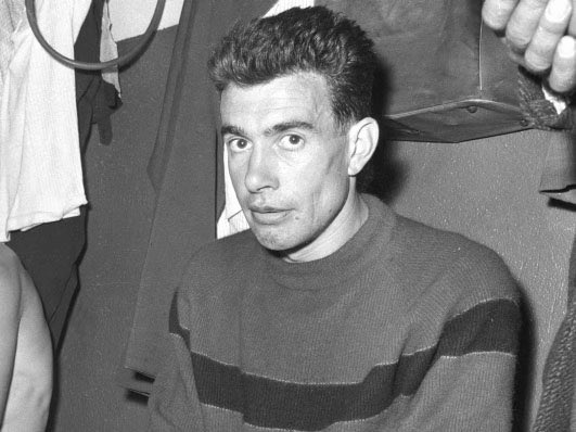 aboupanam95's tweet photo. Joueurs qui ont porté le maillot de @equipedefrance : Claude #Abbes gardien (1957/1958) 9 séléctions/0 buts 🇫🇷 https://t.co/Bf2SZ5G3TM