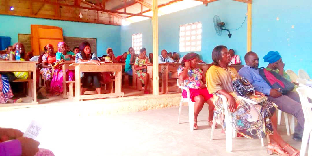 JBakinga's tweet image. RLSS CAMEROON BRANCH IS WORKING VERY HARD TO PREVENT CHILD DROWNING IN KRIBI -  CAMEROON.
WE DID 2 PRESENTATIONS DURING THE COURSE OF THE DAY. WE DID A COUPLE OF PRESENTATION DURING KRIBI 1 AND 2 INSPECTORATE'S TEACHERS MEETINGS TO INCREASE WATER SAFETY AWARENESS FOR TEACHERS.