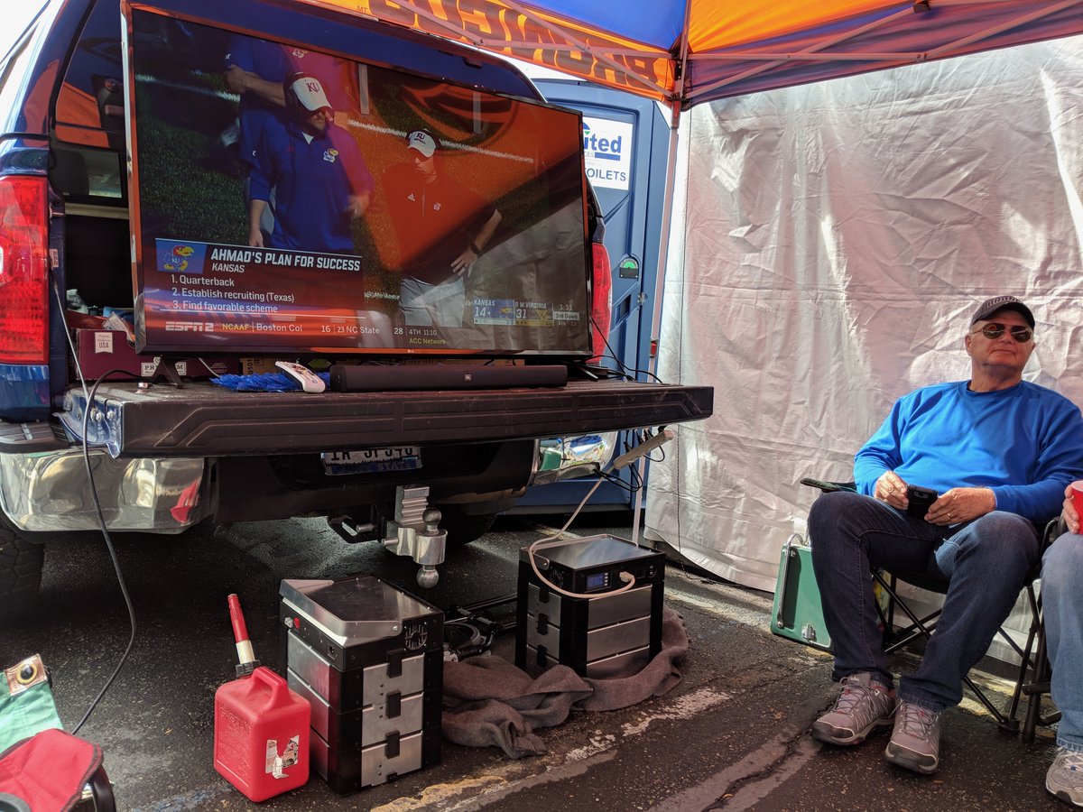 JouleCase's tweet image. Football season is fighting through COVID19 
Joule Case has your quarantine tailgate covered!
🔋 🏈
#JouleCase #Football #COVID19 #TailGate #CleanEnergy #Power #RenewableEnergy #NCAAFootball
