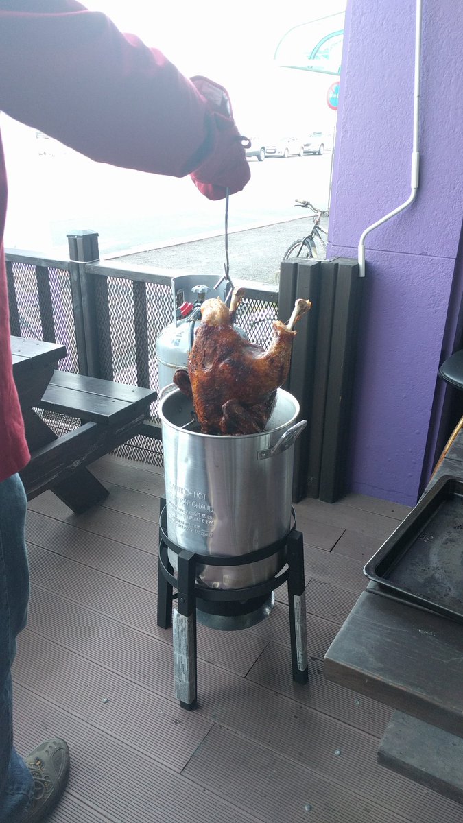 wishaykillie's tweet photo. @MarcherLord1 It was the Canadians (Newfoundlanders) that introduced me to it a few years ago.
Best Christmas turkey I've ever had. https://t.co/UymRWuaVFT