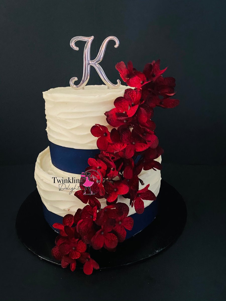 MrsRozayyyy's tweet photo. Happy Anniversary 
Mr &amp; Mrs Kleekpo🌹
#anniversarycelebration
#anniversary
#anniversarygift
#2020celebration
#Weddingcakes
#Htxweddings
#HtxCakes
#BirthdayCakes
#candycakes
#houstoncakes
#birthdaycakes
#Weddings2020
#Weddings2021 https://t.co/WzYhp7Nppn