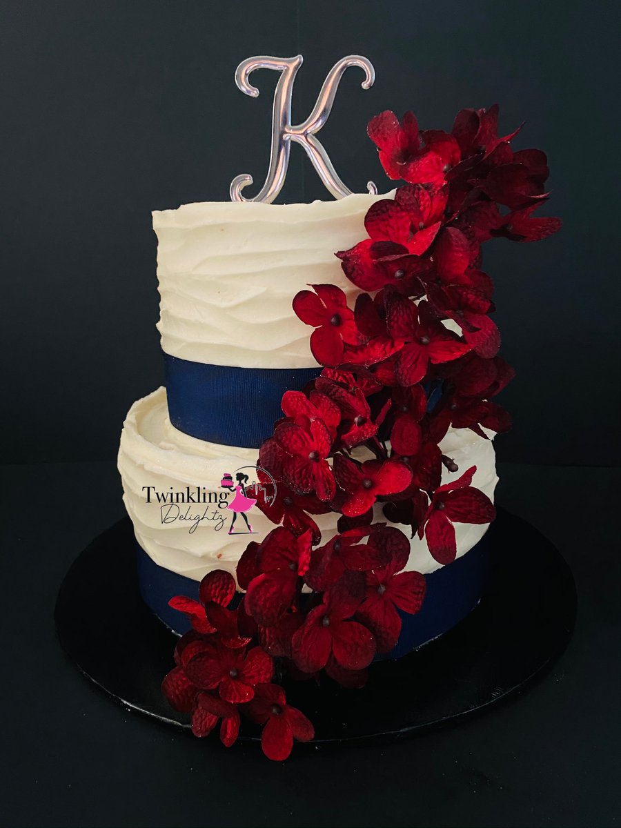 MrsRozayyyy's tweet photo. Happy Anniversary 
Mr &amp; Mrs Kleekpo🌹
#anniversarycelebration
#anniversary
#anniversarygift
#2020celebration
#Weddingcakes
#Htxweddings
#HtxCakes
#BirthdayCakes
#candycakes
#houstoncakes
#birthdaycakes
#Weddings2020
#Weddings2021 https://t.co/WzYhp7Nppn