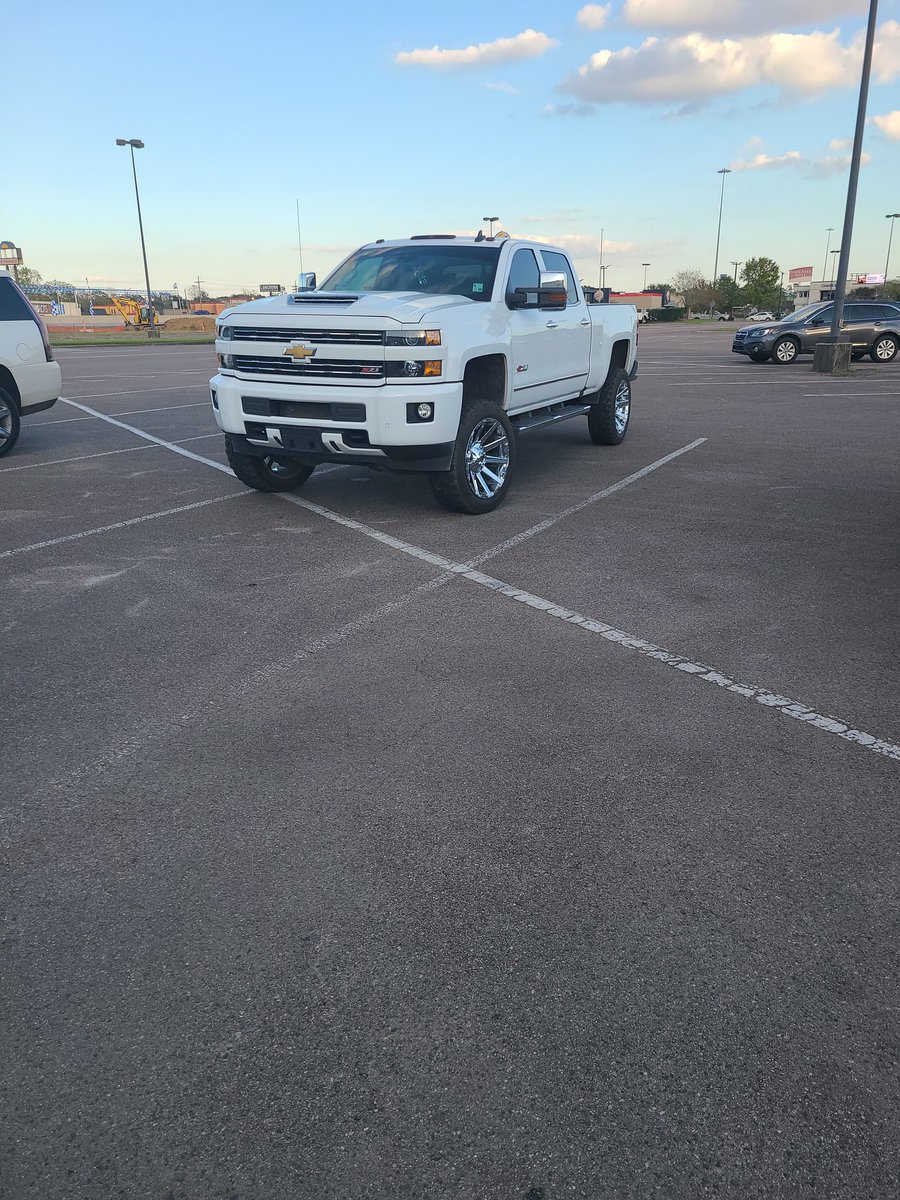 _cryptoHOV's tweet photo. My baby cleaner den a bih. #ChevyBoy https://t.co/kTOQEdBkhP