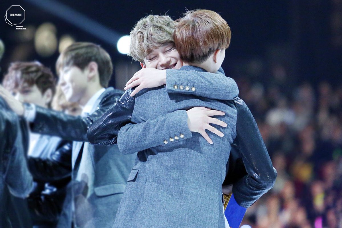 SuchenHourly's tweet photo. 🔙131122 
#SUHO #CHEN #수호 #첸
@weareoneEXO https://t.co/PFQnyognEx