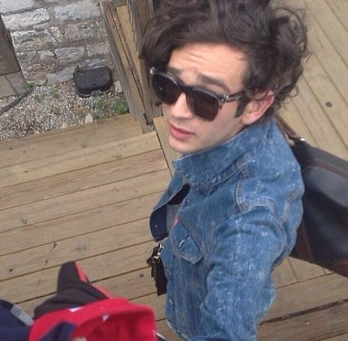 Matty Healy from The 1975 { a beautiful thread }