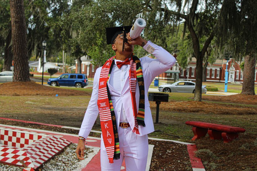 _cwil88's tweet photo. Today was the Day‼️🍾🎉 #HBCUGrad #Gradszn #Againstallodds https://t.co/de6cpisWmB