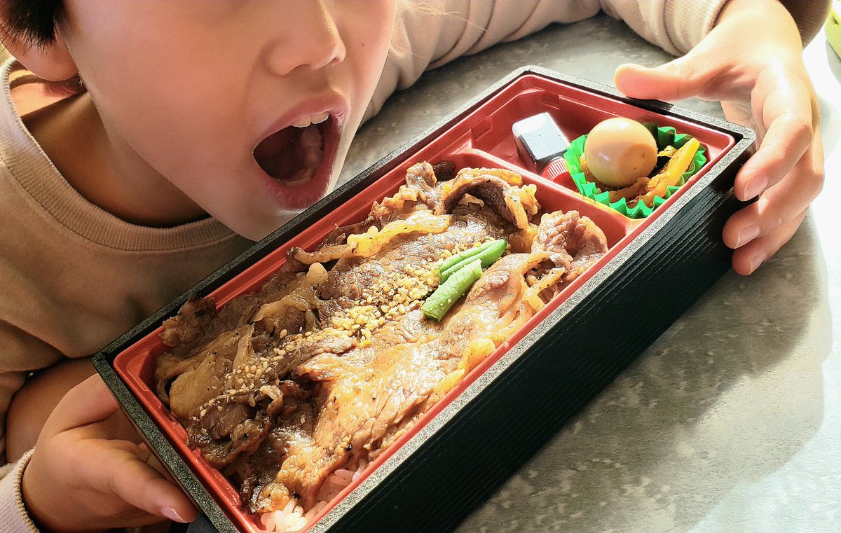 親方焼肉弁当 どこの店舗でも赤城牛カルビ弁当が大人気 数量限定 ですので お早めに 売り切れ 群馬県 焼肉 焼肉弁当 お昼ご飯 夕ご飯 家族で食べる 食の駅 スーパー