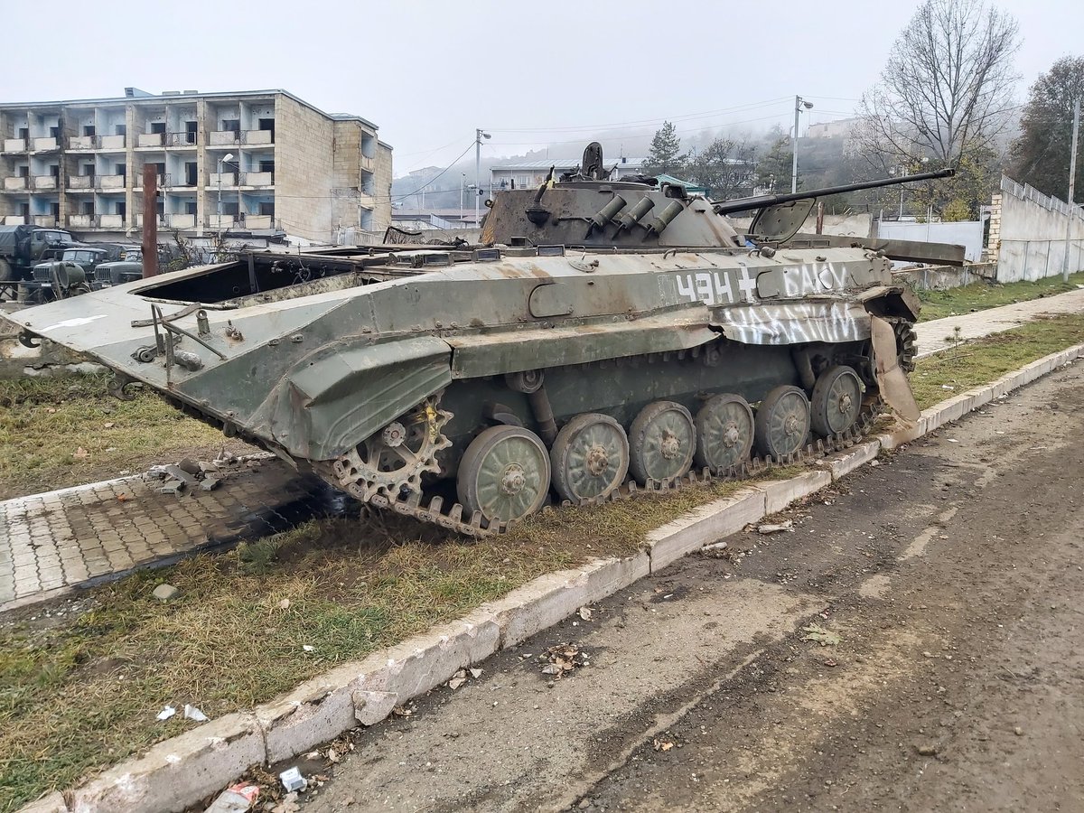 11. A damaged NKR/AR BMP-2 numbered 434 + 4 captured Ural trucks pictured in Shusha h/t  @khalfaguliyev. Note #434's sister vehicle (so in same platoon) was also filmed by ANNA fighting on the Shusha - Lacin road on approx 5 or 6 Nov. Number censored in film but not in ANNA pic.