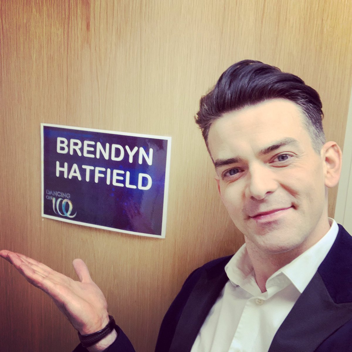 BrendynHatfield's tweet photo. First trip to the studio this season! Great to see some familiar faces.๐
@dancingonice @itv #itv #dancingonice #iceskating #iceskater #figureskating #figureskater #professional #behindthescenes #dressingroom #studio #tvshow #realitytv #liveperformance #sweetjacket https://t.co/Wf8Nrcp81s