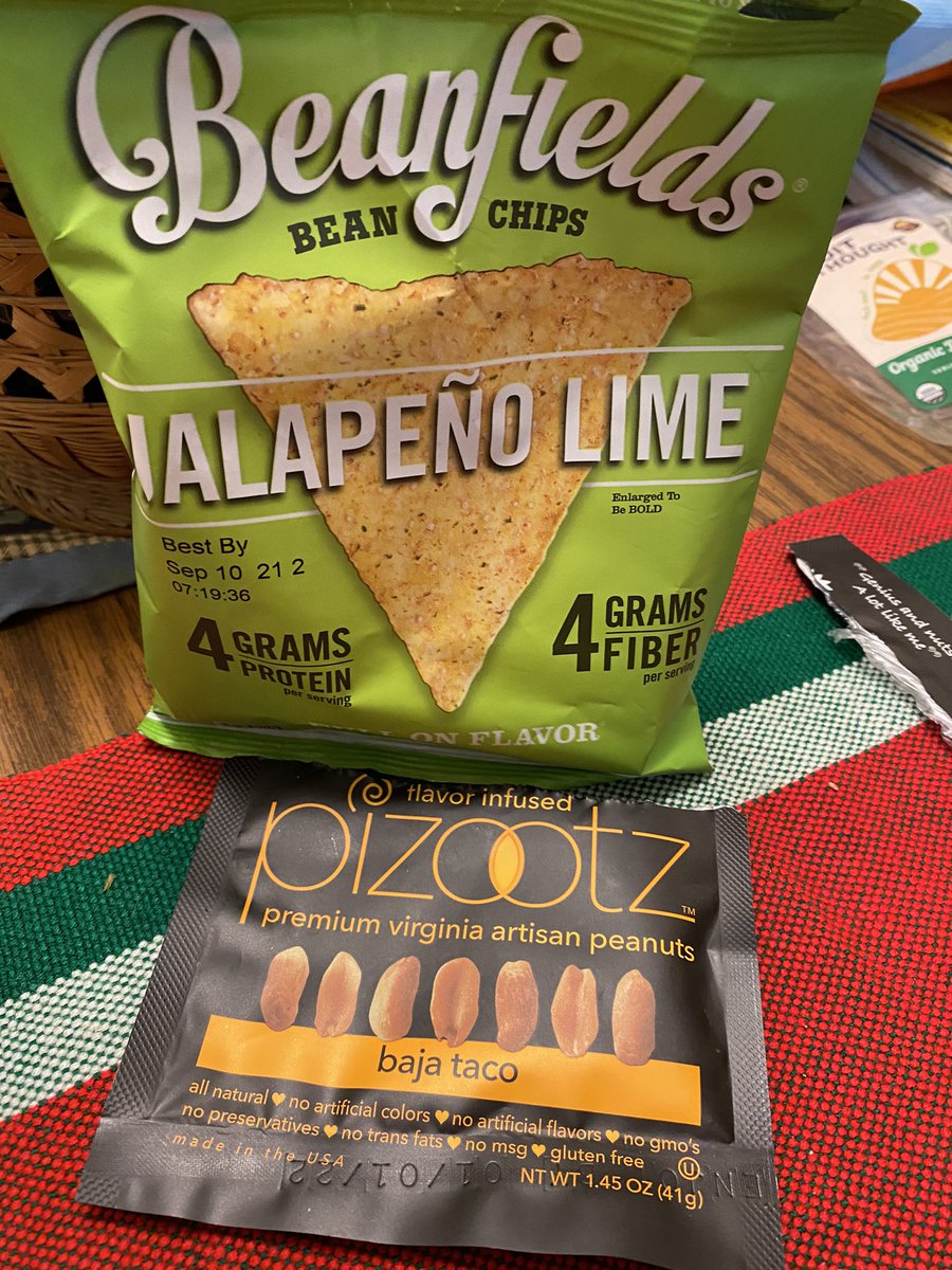 HenryTimeTravel's tweet image. Jalapeño lime beanfields bean chips &amp;amp; pizootz premium Virginia artisan peanuts Baja taco flavor infused eaten together r the best nutritious healthy gluten free dairy free soy free snack of all time. #pizootz #beanfields a must try snack &amp;amp; that’s coming from a time traveler
