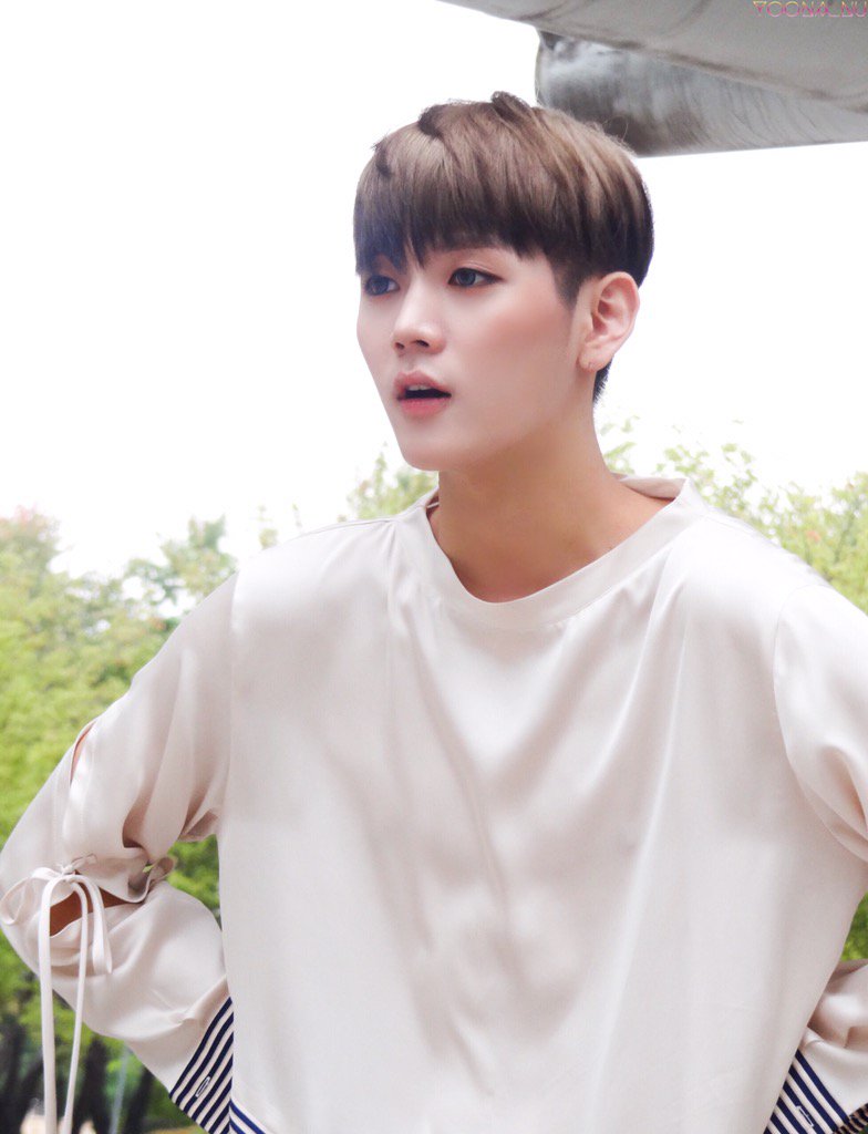 NUESTILOTWT's tweet photo. It's ใจยท Shoษฏโฐ.tฤฑme _ Todฮฑั ! ๐จ Nu'stัle *ยก ฮฑre #g.oฤฑng ? ? to. . .
#KAO_RC
It's #KAORI_DB y es por eso que Elvio se escapo a el evento para ir a gritarle a la reina, asรญ que ojo, ojo si ven a un chico modo fanboy porque es nuestro elvio, felicidades por tu debut! https://t.co/3MTl94CcDs