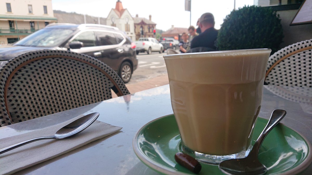 trishakmac's tweet photo. Breakfast in Mittagong before a couple of errands before finishing reports. At least having the aircon with the warm temps will make report writing slightly more pleasant this afternoon π€£. #aussieED #reportseason #warmweather https://t.co/FAVIJ1gY2B