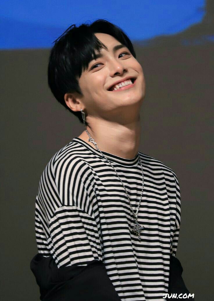botito_junhee's tweet photo. hey! park junhee te ama con todo su corazón, por favor cuidense mucho y sonrían siempre que seguro son personas maravillosas llenas de magia. 💗💌 https://t.co/MSveexGTdd