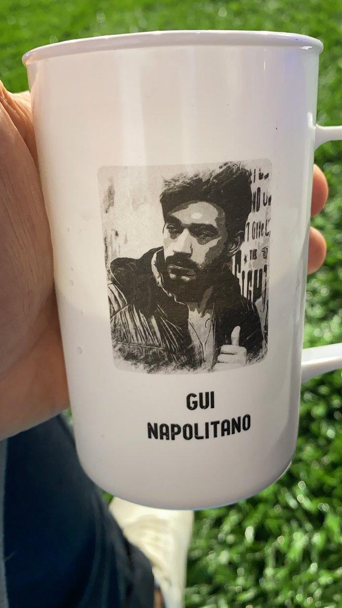 guinapolitano's tweet photo. RISO DA BOLA https://t.co/tKjx8azTHJ