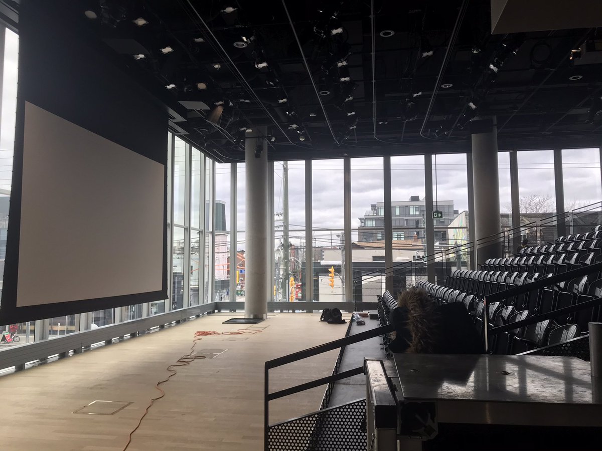 AVoineskos's tweet photo. Here is cause for hope for #mentalhealth: @camhnews is opening its new facilities for research & care for people and families dealing with #mentalillness & addictions. Here is a photo-based thread 🧵 tour of one of the buildings starting with the lobby and auditorium. https://t.co/zf57T8UcMX