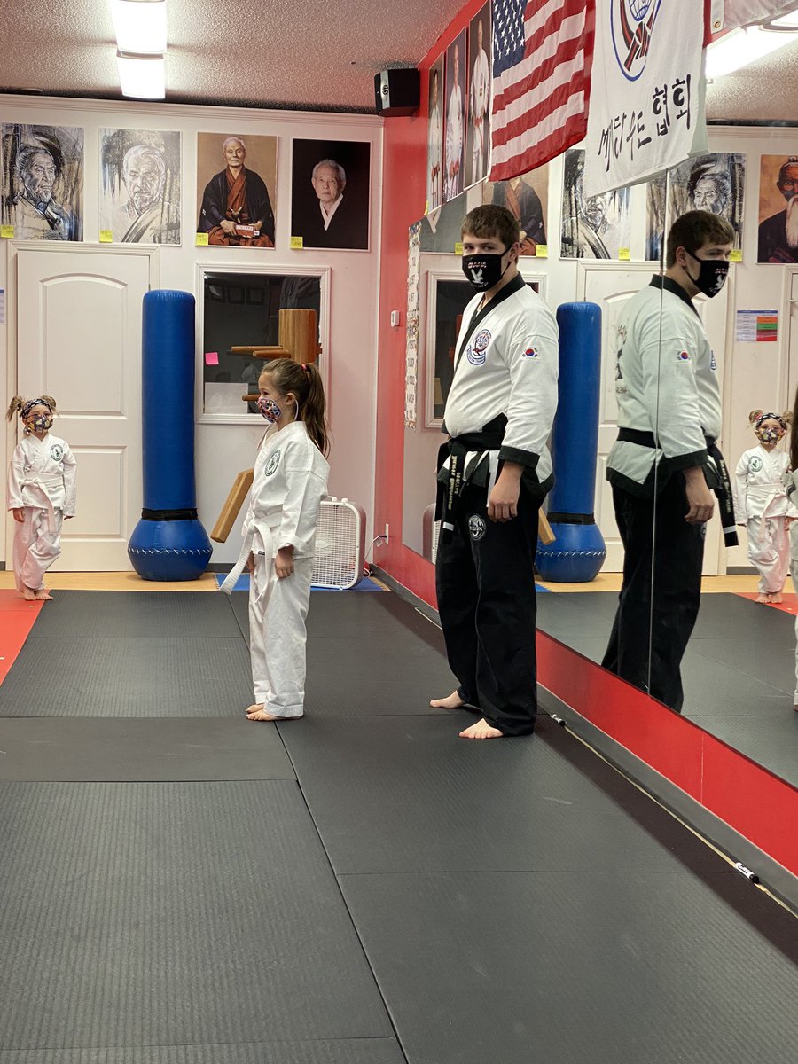 SharonChenTV's tweet photo. #LevelingUp The little #KarateBug getting her #yellowbelt and #earningherstripes. Sheโs been waiting for this moment, transitioning from CA to NE, she had to start back at #whitebelt. ๐๐ฅ
#karatekid #ninjabug #mylittlewarrior #ninjaintraining #tangsoodokarate https://t.co/3Iqfusgaoo
