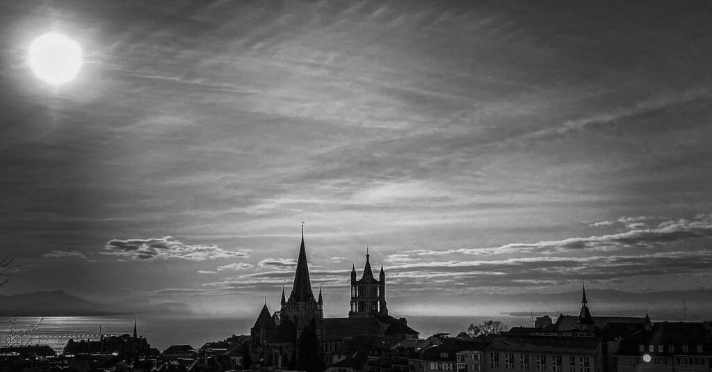 .
.
Lausanne
.
#1415mobilephotographers #lausanne #cityscape #bnw_captures #bnw_switzerland #myswitzerland #suisse #igersswitzerland #igerssuisse #igerslausanne #bnw_planet_2020 #bnw_greatshots #bcncollective #hartcollective #silhouette #igerssuisse #cat… instagr.am/p/CH3rJ-yhbBK/