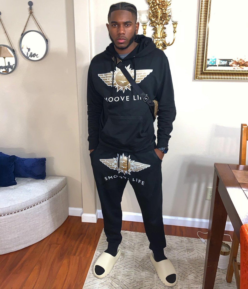DaSmooveLife's tweet photo. Fuck The Shit That We Can’t Control All I Had Was Faith & Hope #SmooveLife ☀️🖤🦅 https://t.co/jKoENbBPSp