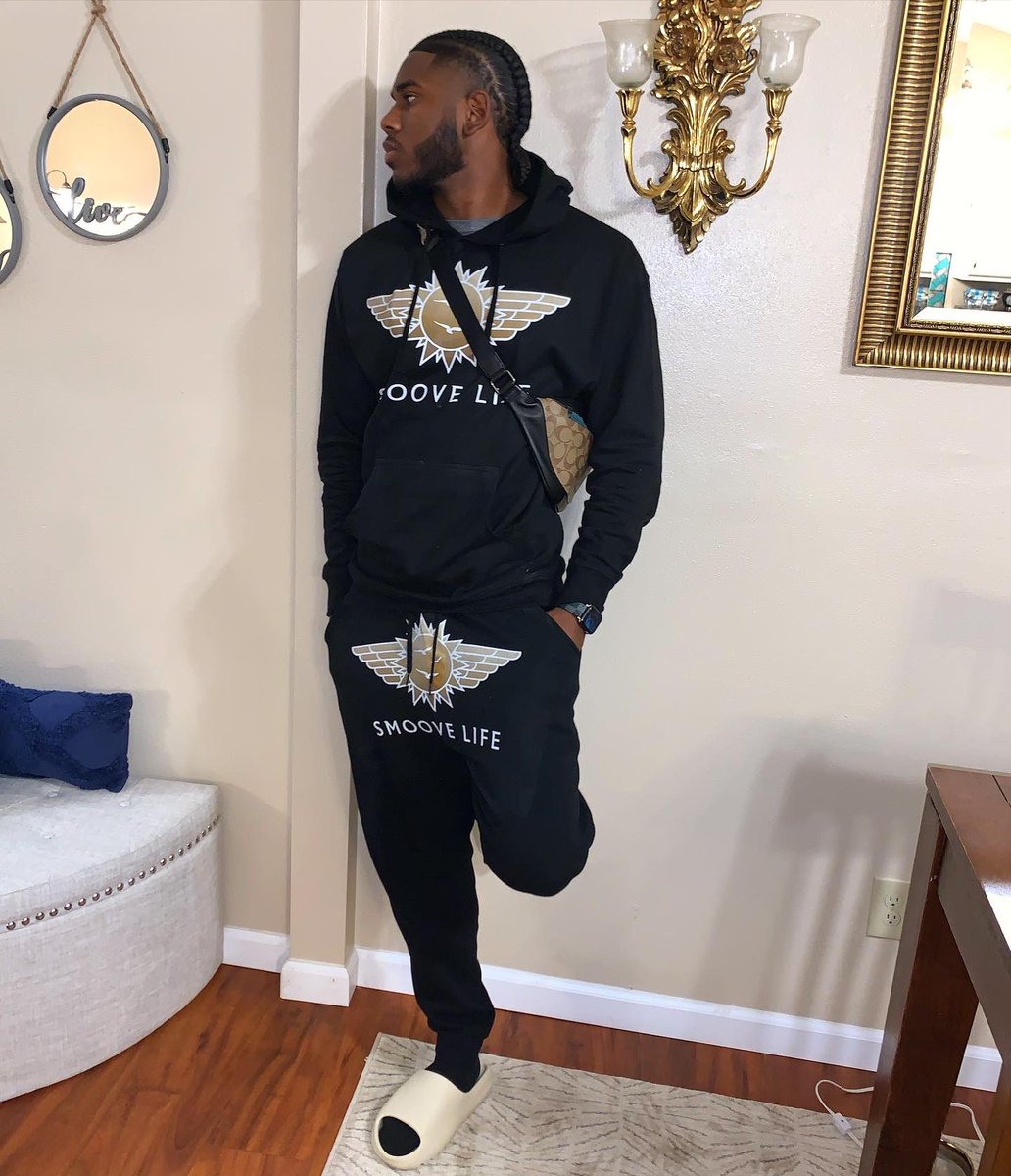 DaSmooveLife's tweet photo. Fuck The Shit That We Can’t Control All I Had Was Faith & Hope #SmooveLife ☀️🖤🦅 https://t.co/jKoENbBPSp