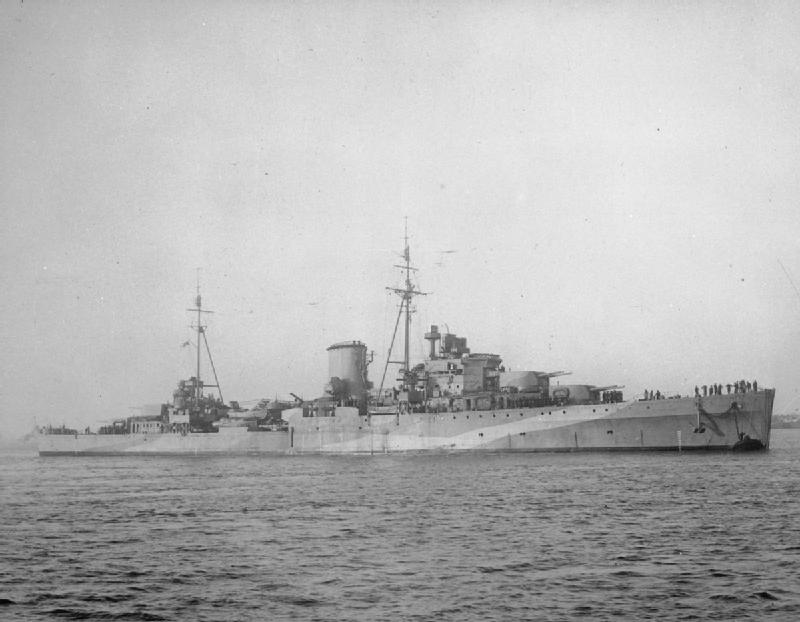 Meanwhile, a cruiser force of HMS Ajax &  @Australian_Navy's HMAS Sydney, under V/Adm Henry Pridham-Wippell, flying his flag aboard the light cruiser HMS Orion, was to deliver troops & equipment to Greece & Crete before raiding the Otranto Strait on the night of the 11th.