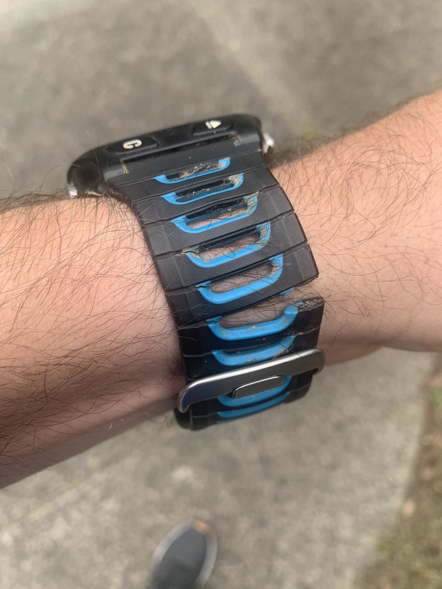 charlesdavis75's tweet photo. Going to be a bit of an emotional run today. My last run in my @Garmin #Forerunner920XT. Got me through countless runs, some triathlons and lots of fun on the water on our SUP. It’s has tracked GPS satellites throughout Aus, NZ and USA #oldfriend https://t.co/pj423diuF1